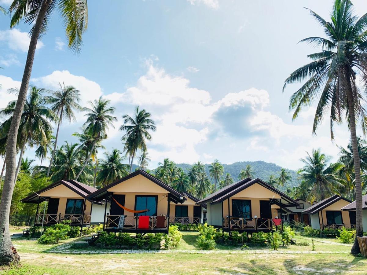 Phangan Chalet Bungalow & House Чалоклам Экстерьер фото